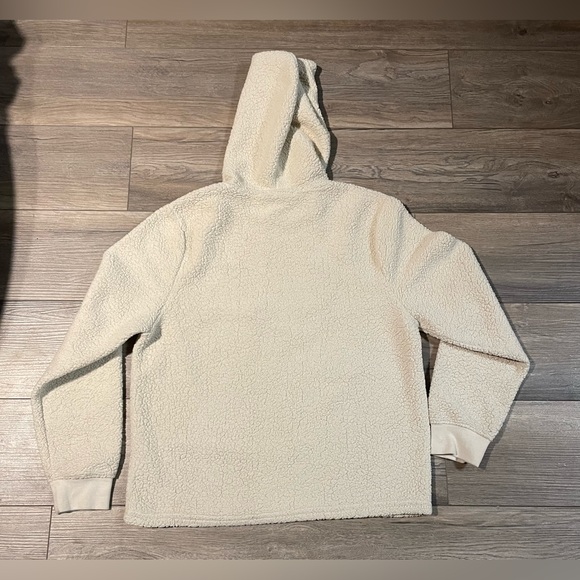 Men’s Fila pull over sweatshirt - Picture 4 of 4